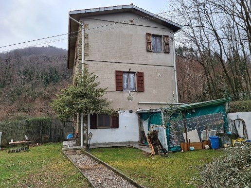 casa indipendente in vendita a Villa Basilica