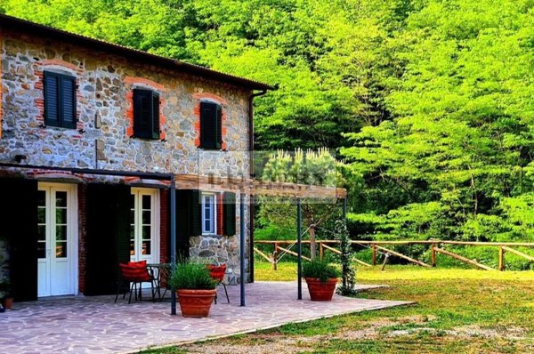 casa indipendente in vendita a Villa Basilica in zona Botticino