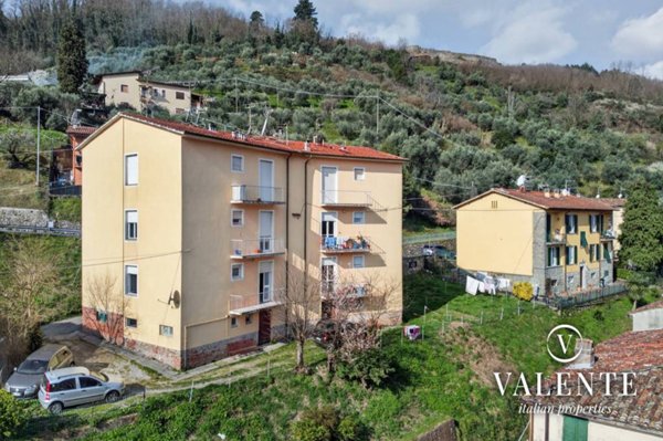 casa indipendente in vendita a Villa Basilica