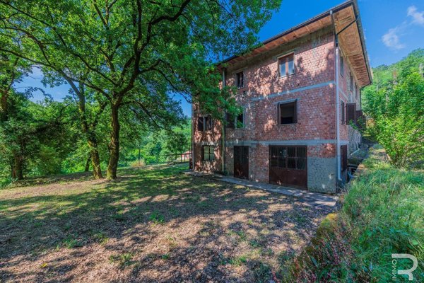 casa indipendente in vendita a Villa Basilica