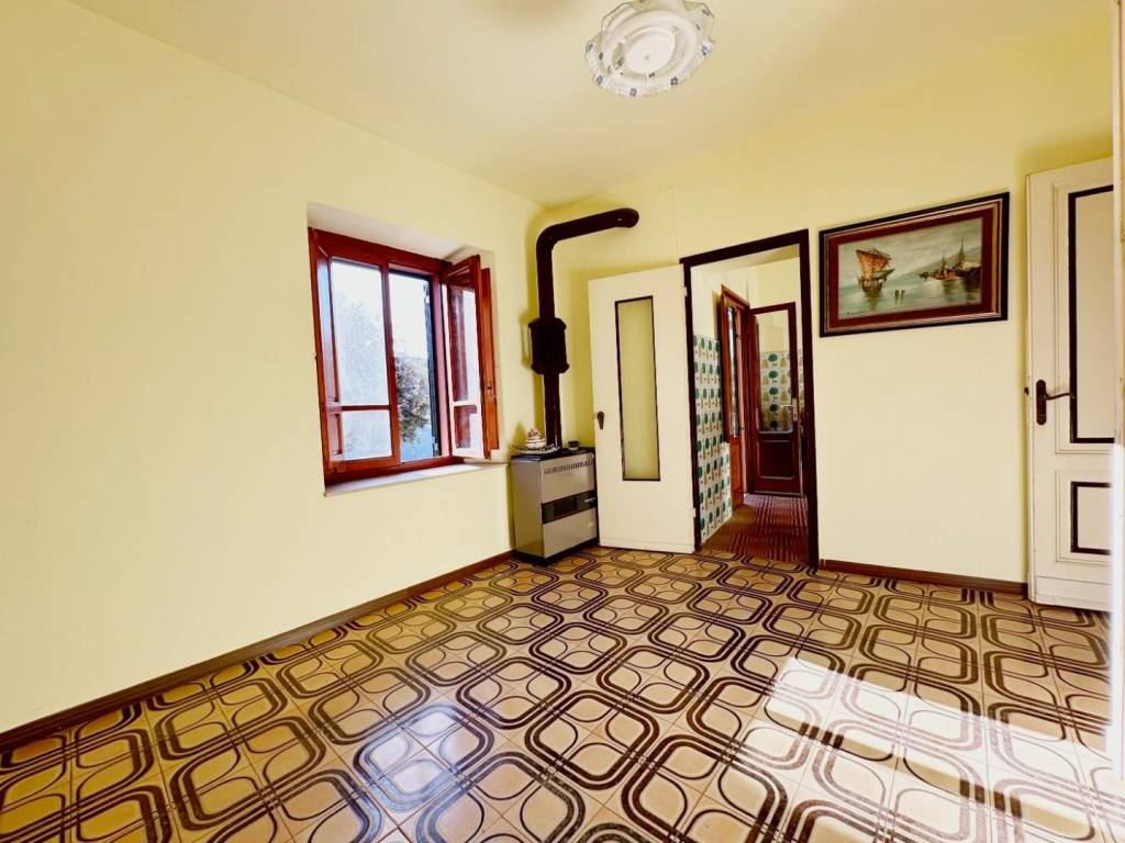 casa indipendente in vendita a Villa Basilica