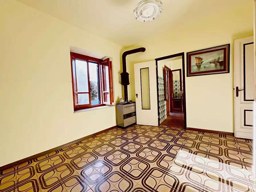 casa indipendente in vendita a Villa Basilica