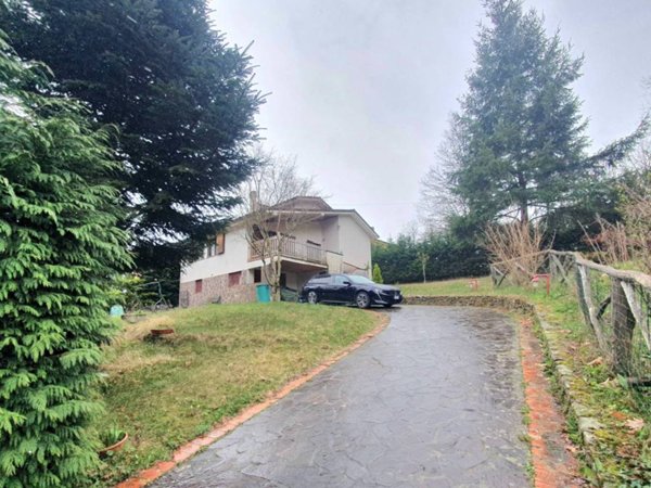 casa indipendente in vendita a Villa Basilica