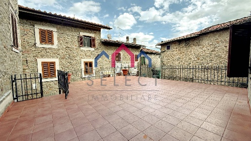 casa indipendente in vendita a Villa Basilica in zona Pariana