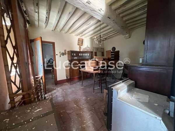 casa indipendente in vendita a Villa Basilica