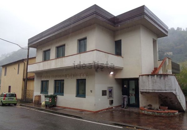 casa indipendente in vendita a Villa Basilica