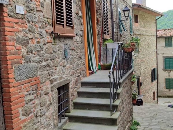 casa indipendente in vendita a Villa Basilica