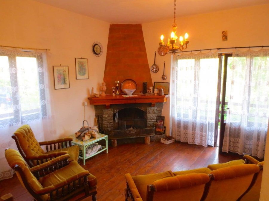 casa indipendente in vendita a Villa Basilica