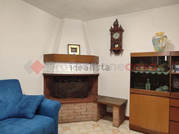 casa indipendente in vendita a Villa Collemandina in zona Corfino