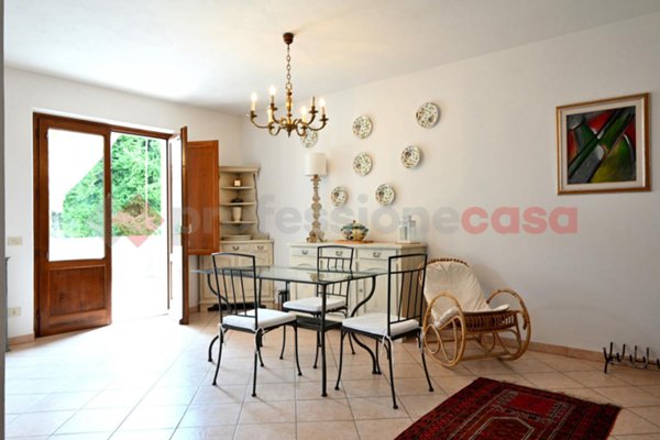 casa indipendente in vendita a Villa Collemandina