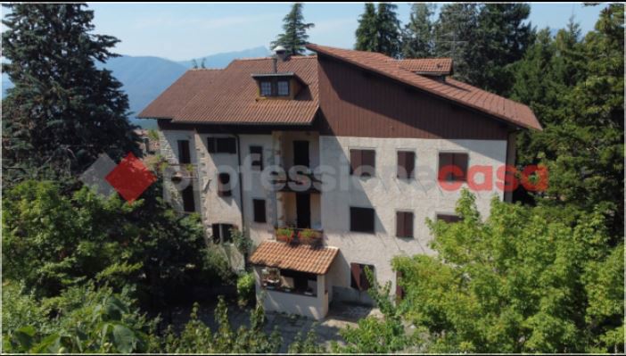 casa indipendente in vendita a Villa Collemandina in zona Corfino