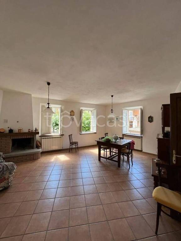 casa indipendente in vendita a Villa Collemandina