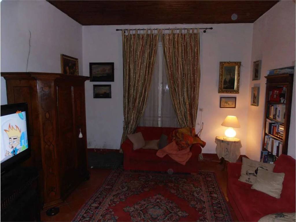 casa indipendente in vendita a Villa Collemandina