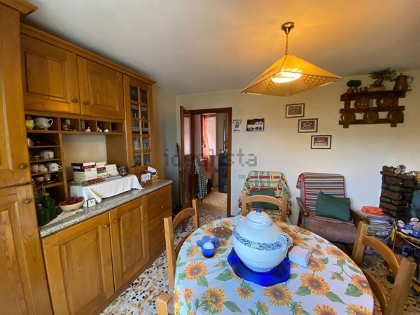 casa indipendente in vendita a Villa Collemandina