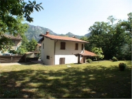 casa indipendente in vendita a Villa Collemandina