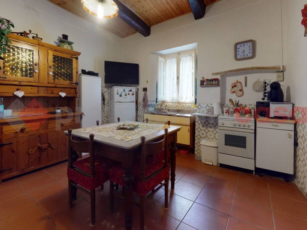 casa indipendente in vendita a Fabbriche di Vergemoli in zona Fornovolasco