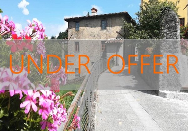 casa indipendente in vendita a Fabbriche di Vergemoli in zona Calomini