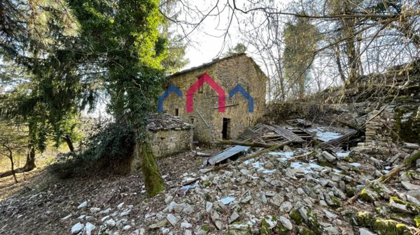 negozio in vendita a Fabbriche di Vergemoli