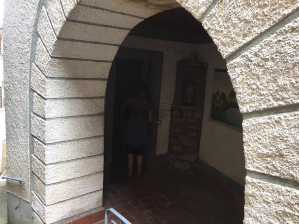 casa indipendente in vendita a Fabbriche di Vergemoli in zona Vergemoli