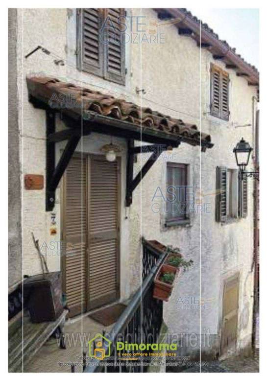 appartamento in vendita a Fabbriche di Vergemoli in zona Vergemoli