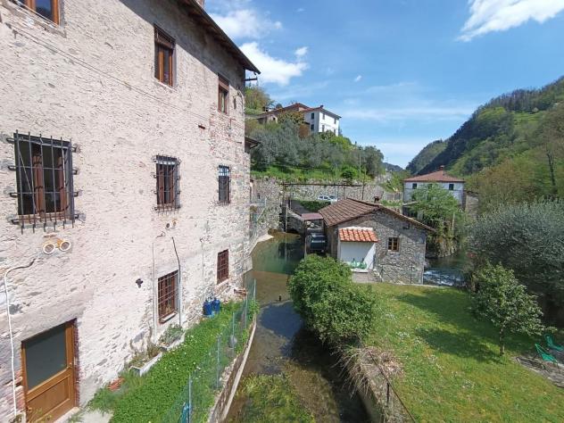 casa indipendente a Fabbriche di Vergemoli in zona Fabbriche di Vallico