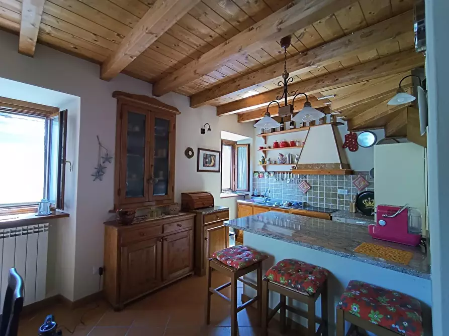 casa indipendente a Fabbriche di Vergemoli in zona Fabbriche di Vallico