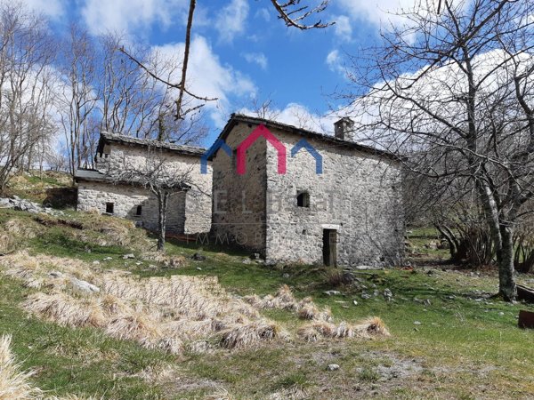 casale in vendita a Fabbriche di Vergemoli
