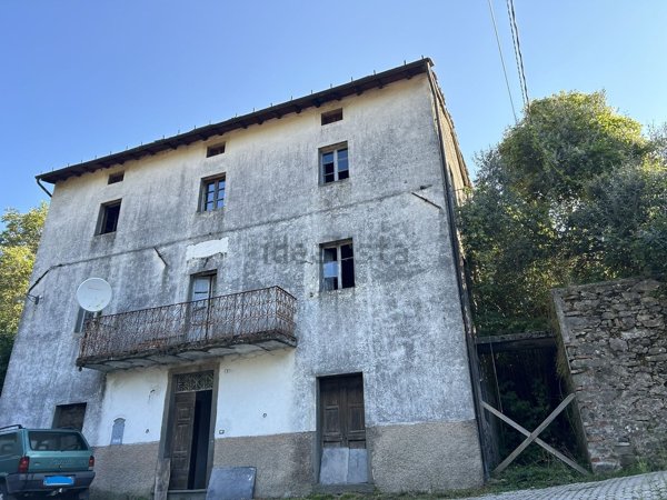 casa indipendente in vendita a Fabbriche di Vergemoli