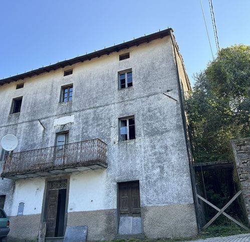 casa indipendente in vendita a Fabbriche di Vergemoli in zona Campolemisi