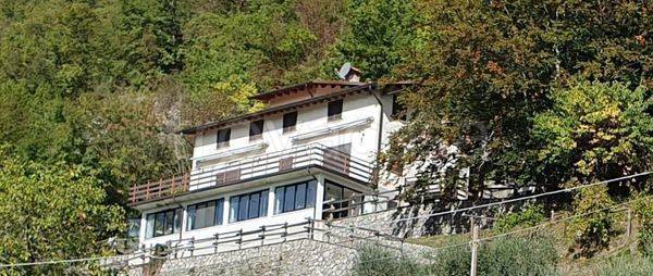 casa indipendente in vendita a Fabbriche di Vergemoli in zona Vergemoli
