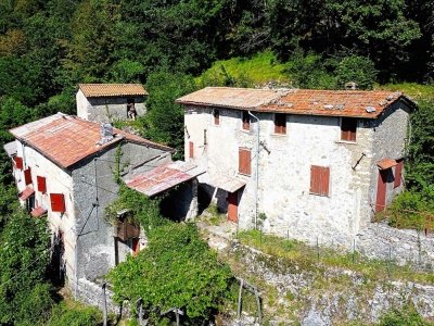 casale in vendita a Fabbriche di Vergemoli