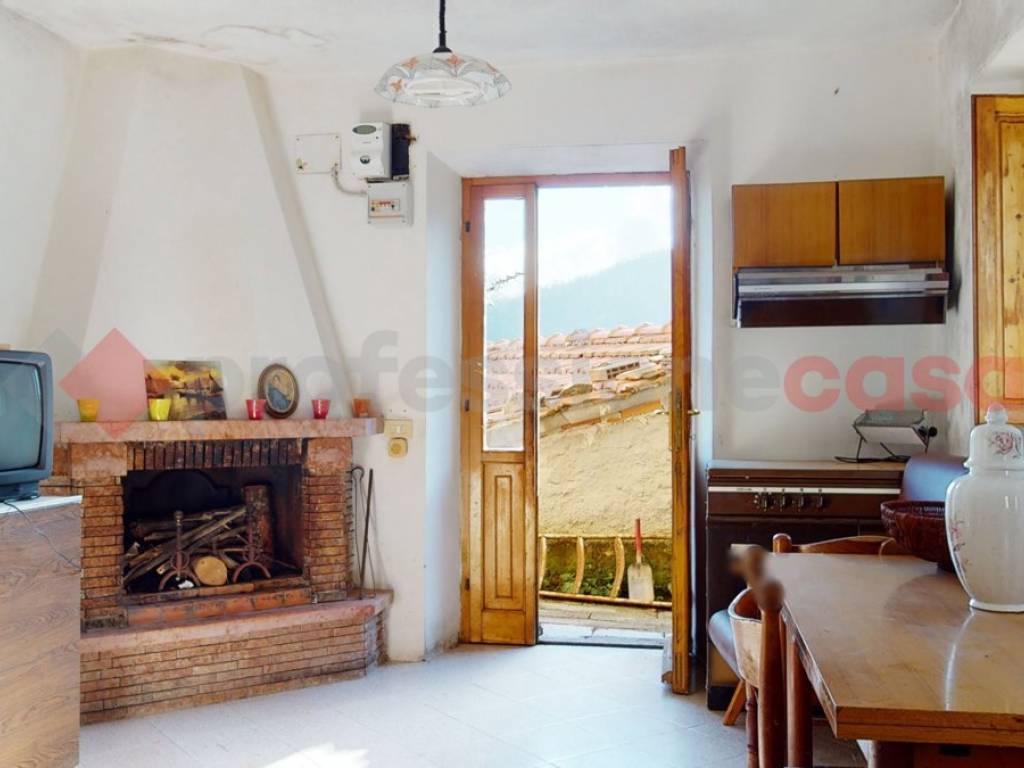 casa indipendente in vendita a Fabbriche di Vergemoli