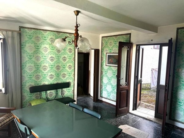 intera palazzina in vendita a Fabbriche di Vergemoli in zona Vergemoli