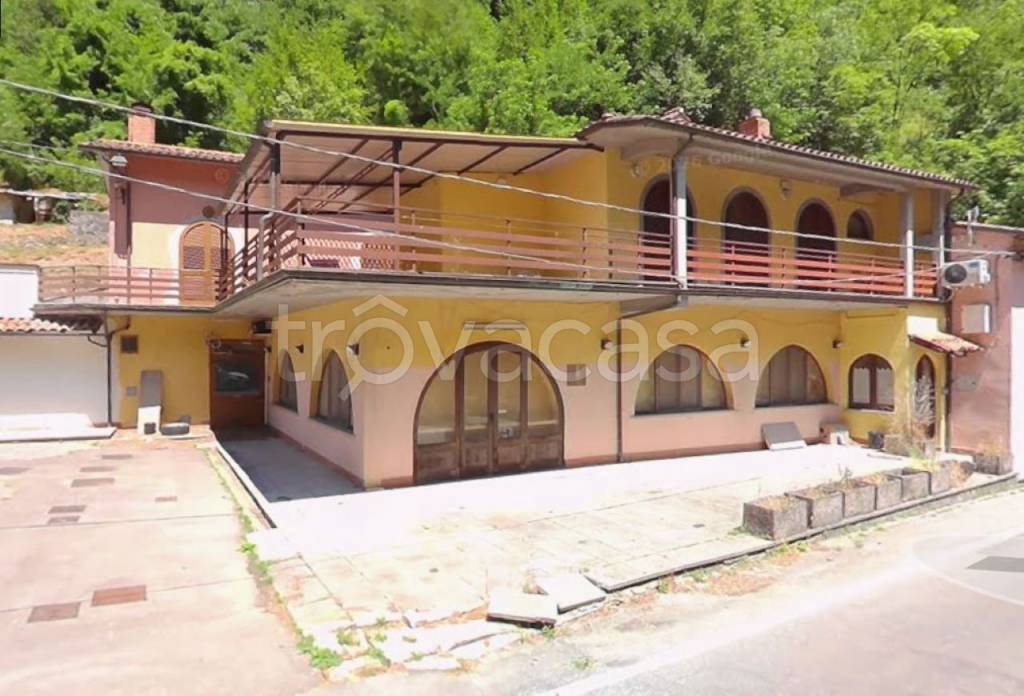 negozio in vendita a Fabbriche di Vergemoli in zona Vergemoli