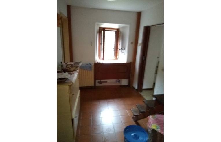 casa indipendente in vendita a Fabbriche di Vergemoli