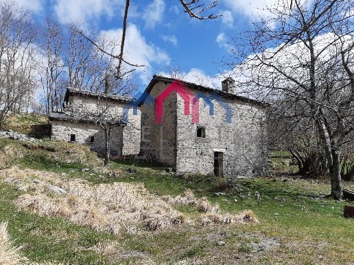 casale in vendita a Fabbriche di Vergemoli in zona Fabbriche di Vallico