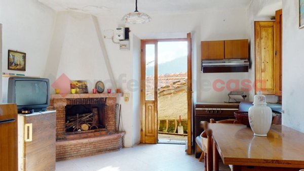 appartamento in vendita a Fabbriche di Vergemoli in zona Fabbriche di Vallico