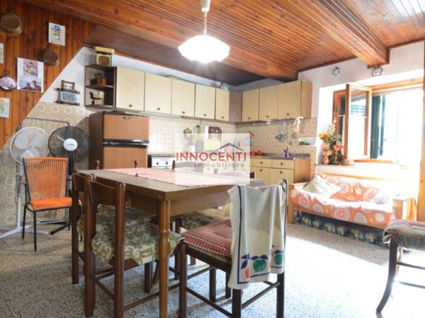 casa indipendente in vendita a Fabbriche di Vergemoli in zona Fornovolasco