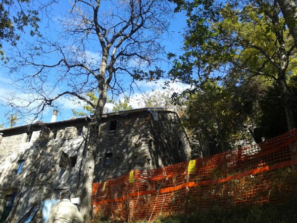 casa indipendente in vendita a Sillano Giuncugnano in zona Metello