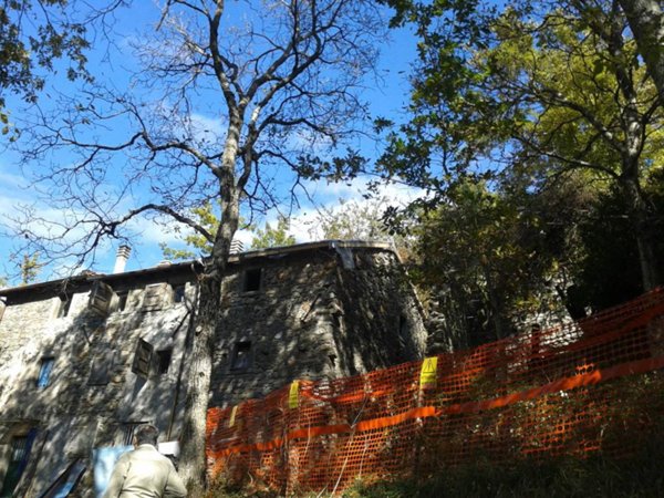 casa indipendente in vendita a Sillano Giuncugnano in zona Metello