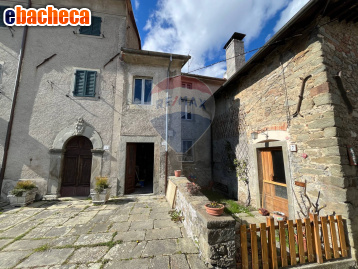 casa indipendente in vendita a Sillano Giuncugnano in zona Ponteccio