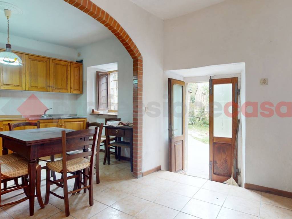 casa indipendente in vendita a Sillano Giuncugnano in zona Sillano