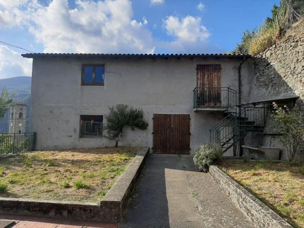 casa indipendente in vendita a Sillano Giuncugnano