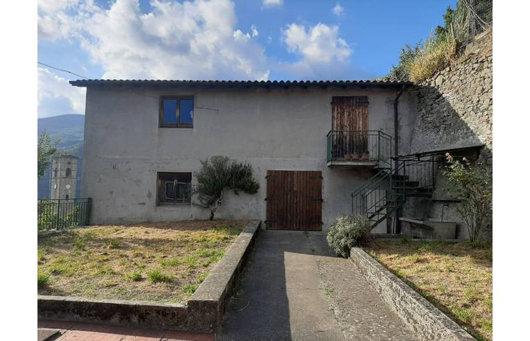 casa indipendente in vendita a Sillano Giuncugnano
