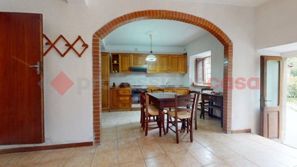 casa indipendente in vendita a Sillano Giuncugnano in zona Capanne