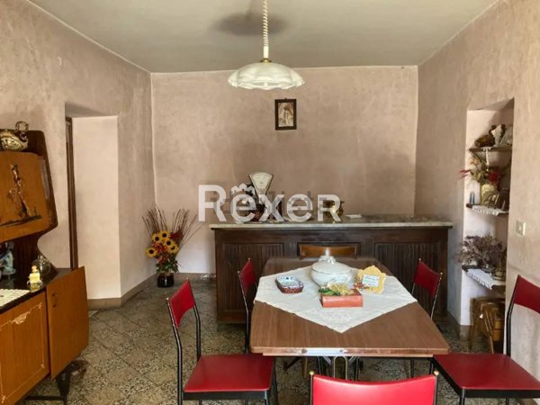 casa indipendente in vendita a Sillano Giuncugnano in zona Magliano