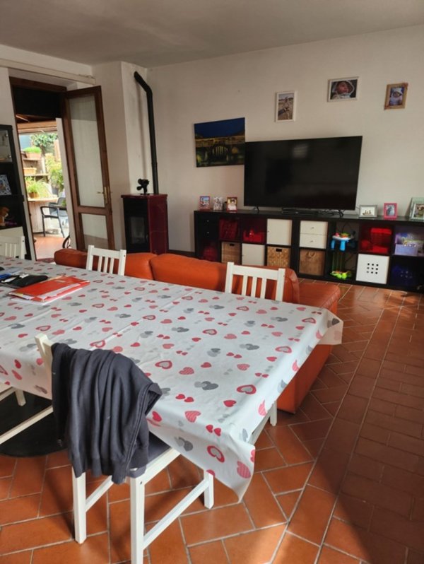 casa indipendente in vendita ad Agliana in zona Spedalino