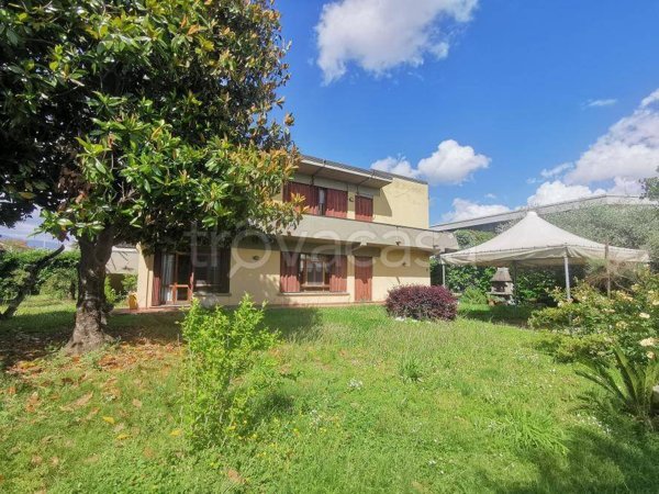 casa indipendente in vendita ad Agliana