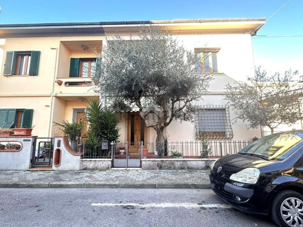 casa indipendente in vendita ad Agliana