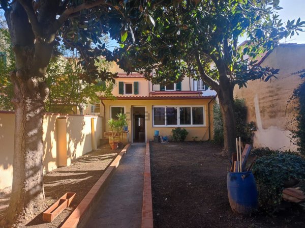 casa indipendente in vendita ad Agliana